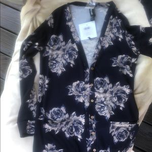 Agnes & Dora Essential Cardigan in Indigo Floral